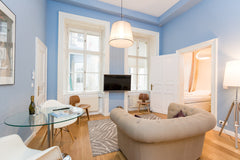 This one bedroom apartment is situated in the ideal city center of vienna, the G Vienna, Austria Luxury Studio Apartment in Center, Graben B Entire rental unit vacation rental 3923848