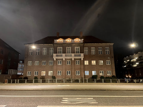 Nyd det simple liv i denne fredelige og centralt beliggende bolig. Værelset er 2  Centralt beliggende i unik atmosfære Private room in rental unit vacation rental 699138804670599148