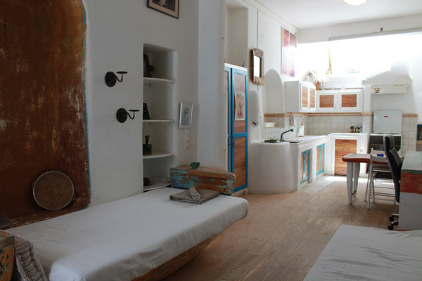 Right in the heart of Mykonos just off Matogianni street (the main street in tow  perfect central town apartment Entire rental unit vacation rental 25761639