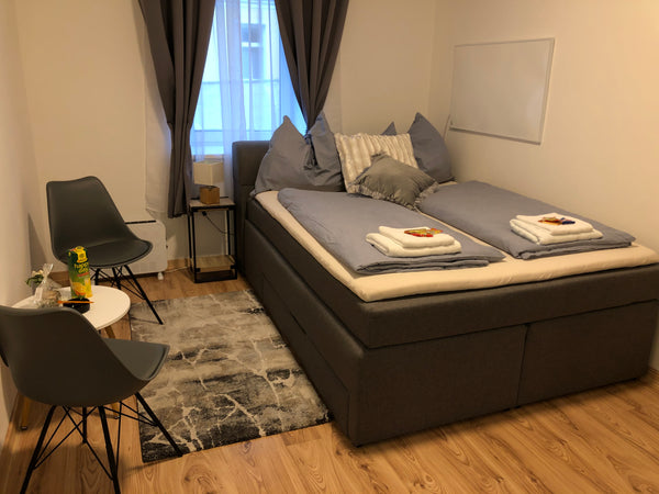 Das Apartment befindet sich im 10. Wiener bezirk Favoriten, 3,5km vom Museum der Vienna, Austria Nice Apartment, near Vienna center Entire rental unit vacation rental 39828876