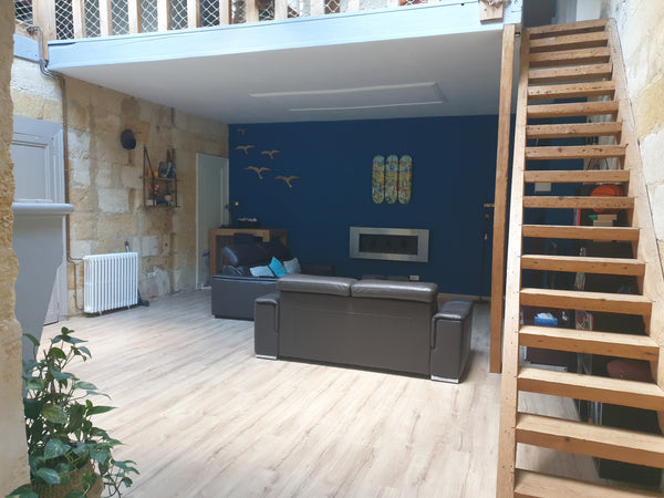 Grande maison en pierre, composée de 4 chambres, 2 sdb, 2wc,  un grand salon, 1  Bordeaux, France Grande maison agréable et familiale à Bordeaux Entire townhouse vacation rental 51062622