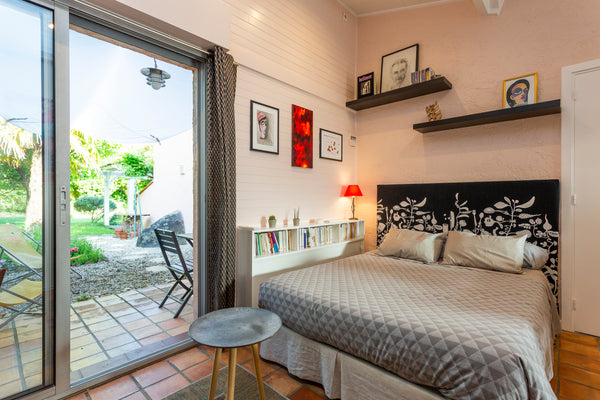 Agréable studio de 25 m2 de plain pied avec terrasse sur jardin, attenant à mais Pessac, France Studio jardin Pessac centre, entre ville et plages Entire rental unit vacation rental 21745678