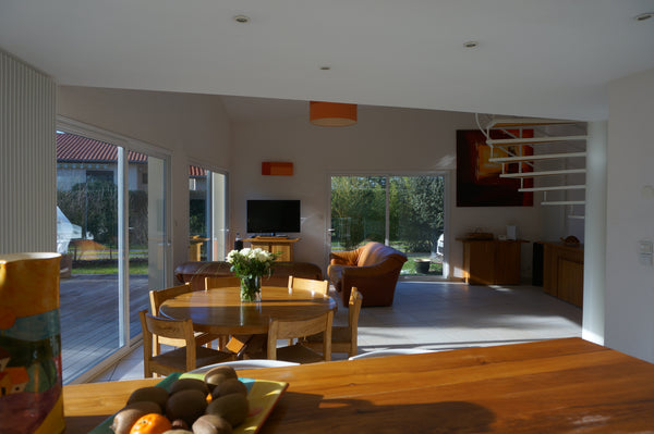 Idéalement située pour les amoureux de la ville et de la mer.<br />Vous disposez Bordeaux, France 2 Chambres avec salle d'eau privée. Private room in villa vacation rental 8038732