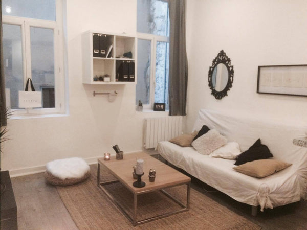 Agréable studio de 27m2. Fonctionnel, l'appartement peut accueillir deux personn Bordeaux, France Studio Chartrons Entire rental unit vacation rental 11248990