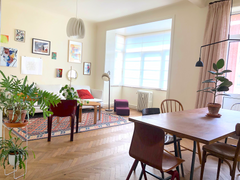 L'appartement est dans une rue plutôt calme tout en étant proches des quartiers  Brussels, Belgium Grand appartement à deux pas des quartiers animés! Entire rental unit vacation rental 44498116