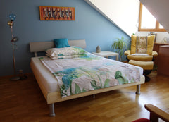 Das geräumige Zimmer hat zwei Fenster und verfügt über ein großes Bett, mehrere  Vienna, Austria Geräumiges Einzelzimmer im 3. Bezirk Private room in condo vacation rental 43773497