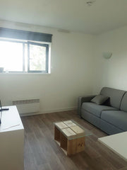 En vacances ou en voyage d'affaire, l'emplacement de l appart hôtel , est situé  Bordeaux, France Appartement zen et cosy à Merignac Entire condo vacation rental 31824871