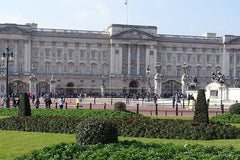 Buckingham Palace  St James's Palace  Hampton Court Palace Private Tour Private Tours and Travel Guide Europe London CITY London Destination Tour Europe London CITY London