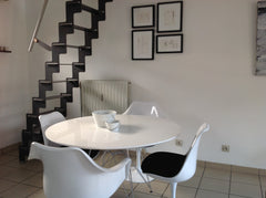 Ruime en smaakvol ingerichte studio met veel licht. Er is zijdelings Scheldezich Antwerp, Belgium Fijne studio op het Zuid Private room in rental unit vacation rental 32784417