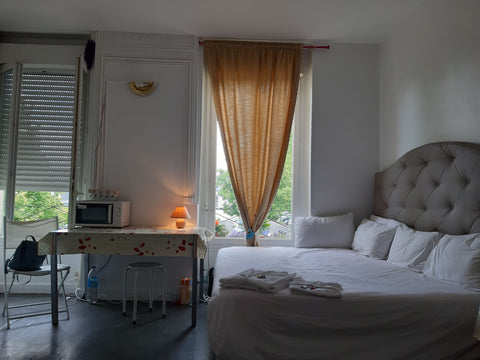 Logement situe à 50m de la ligne de tramway, se que fait que vous été à 6 minute Bordeaux, France Appartement  Bordeaux à 5 minute du centre Private room in condo vacation rental 35107738