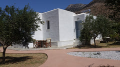 Nos chambres sont situées a 60 metres de la magnifique plage de Kamares. Le port Greece 60 m from the beach, 2 double beds,big garden Entire rental unit vacation rental 25829573