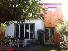 Modern, bright and independant room with private bathroom in a wooden extension  Bordeaux, France Lovely room with own entrance and garden view Private room in home vacation rental 21794852