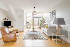 Passez une nuit de rêve sur l'épais matelas de cet appartement en duplex au prem  Bel appartement, grande terrasse - Bergonié Entire rental unit vacation rental 25270781