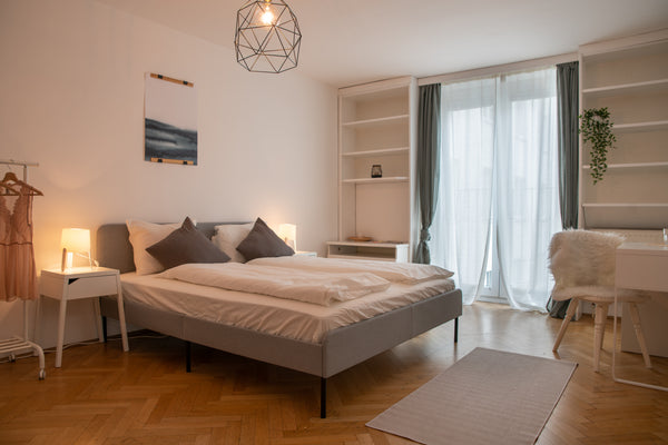 Meine gemütliche Wohnung befindet sich mitten im hippsten Viertel von ganz Wien: Vienna, Austria 2 BR City Apartment in Vienna NEUBAU Entire rental unit vacation rental 49393798