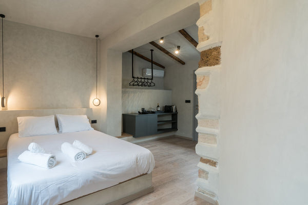 Our cozy hotel is just the place for a quiet retreat in the busy streets of Chan  Sarpaki str.|2nd Floor Triple Room Room in aparthotel vacation rental 32648440