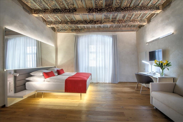 Deluxe Double room in hotel<br /><br /><b>The space</b><br />Newly reconstructed Hlavní město Praha, Czechia Charming Deluxe Double room Room in boutique hotel vacation rental 28148853