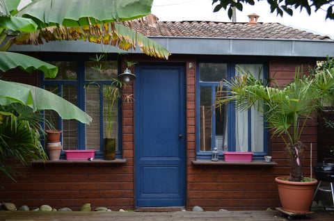 Chambre d'environ 20 m carrés située à l'arrière d'une échoppe. Salle de bain et Bordeaux, France Cabane au fond du jardin Private room in home vacation rental 4480418