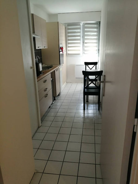 Appartement T2 de 55m2 très bien situé proche des facultés et de l'hôpital Pelle Asques, France Bel appartement 55 m2 calme  en résidence. Entire condo vacation rental 49237589