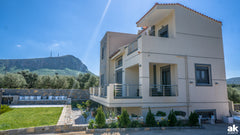 A quiet new maisonette of 133sq m with spacious outdoor garden and patios. Can a  Angelina Maisonette Gouves Entire home vacation rental 42650399