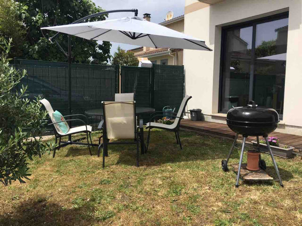 L'appartement bénéficie de : 1 suite (literie neuve 200x200), la salle de bain ( Bègles, France Logement Bordeaux entier tout confort+Parking Entire rental unit vacation rental 612271665750536270