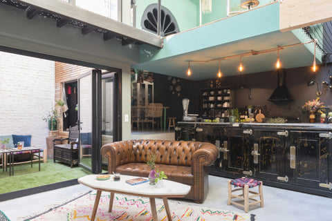 Situé au calme dans la petite ville de Floirac, notre loft est seulement à 10 mi Bordeaux, France LOFT 2022 Entire loft vacation rental 41918993