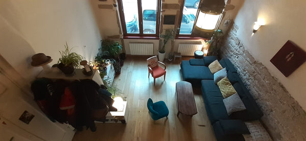 Bel appartement de 60 m², en rez-de-chaussée avec mezzanine. Il est de style can Lyon, France Bel appartement au coeur de la Croix-Rousse Entire rental unit vacation rental 20429577