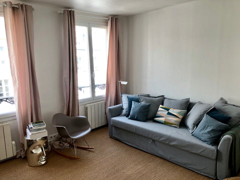 Superhost awarded flat! <br /><br />Bright two room apartment in a very central, Paris, France Oberkampf - Bright, cosy & central flat! Entire rental unit vacation rental 24260119