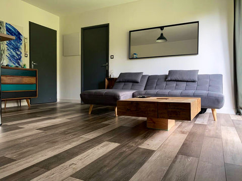 Appartement rénové récemment situé dans les hauteurs de floirac. Cette petite ré Floirac, France T2 avec PISCINE à 2 pas de BDX & de l’ARKEA Arena Entire rental unit vacation rental 42177067