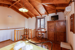 Keep it simple at this peaceful and centrally-located place.The first maisonette  Maisonette Garden View Entire rental unit vacation rental 52562711