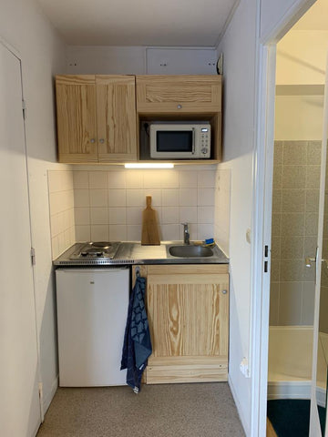 Logement de 16 m2 à Bordeaux,  paisible et central, tout proche de la place Nans Lanton, France Appartement à 2 minutes de la place  Nansouty Entire condo vacation rental 54262378