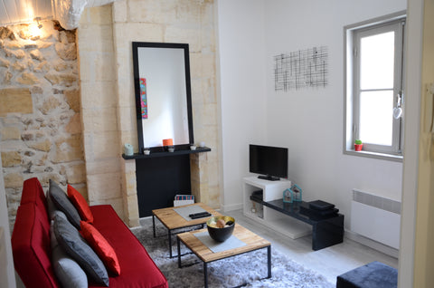 Idéalement situé, à 2 pas du centre historique de Bordeaux, au 3ème étage d'un c Bordeaux, France Charmant cocon contemporain Entire rental unit vacation rental 3584354