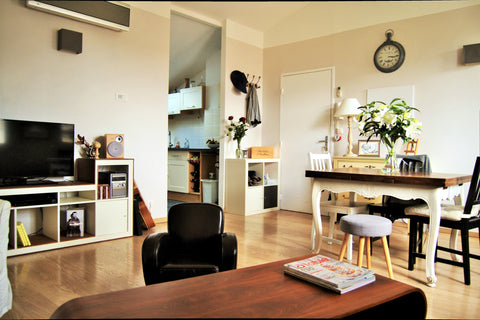 T4 rénové : lumineux, calme, bien équipé.<br />3 chambres avec lits doubles + ca Bordeaux, France Centre. Bel appartement rénové, calme et lumineux. Entire rental unit vacation rental 6422120