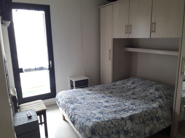 Jeune femme propose d'héberger chez elle une dame ou jeune fille dans son appart Bordeaux, France Chambre meublée à Mérignac proche centre et tram Private room in condo vacation rental 42322091