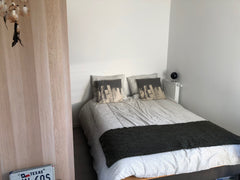 Je loue une chambre privée de 10m² dans un appartement moderne en résidence neuv Bordeaux, France Chambre neuve privée lumineuse à 100m du tram Private room in condo vacation rental 30124317