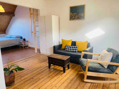 Studio  avec douche cuisine individuel , spacieux idéal pour un couple avec ou s Brussels, Belgium Cozy Studio calme et proche du centre Entire home vacation rental 5308035