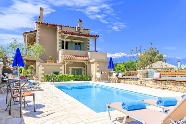Settled at the heart of Vamos village in Crete, one discovers the romantic Vamos London, United Kingdom Vamos Villa Private Pool Entire villa vacation rental 43714905