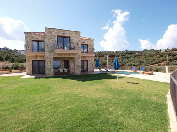 Nektarios Villa is located in a peaceful area, among olive groves, 1km from the   Nektarios Villa, with private pool and sea view Entire villa vacation rental 16939097
