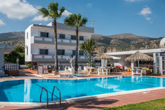 I Candy Apartments in Malia features a number of amenities including a bar. Amon  ICandy Apartments "By Estia" Entire rental unit vacation rental 550491174848946359