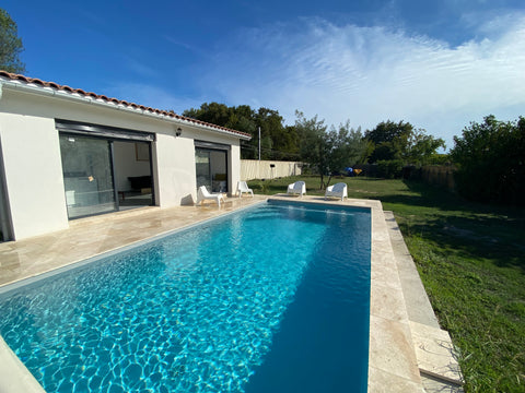 Située dans le centre d Ambares et lagrave , Maison au calme  parfaite pour des  Ambarès-et-Lagrave, France Maison climatisée  tout confort avec piscine sel Entire vacation home vacation rental 678881401834007518