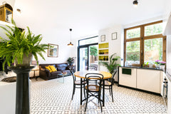 Situé à Bruxelles, dans l'ancienne conciergerie d'un immeuble des années 40 styl Bogota, Colombia Havre de paix avec jardin Entire rental unit vacation rental 32355875