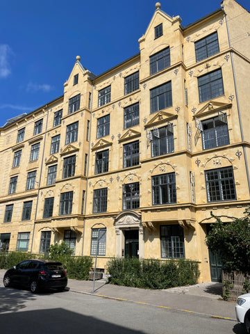 **ENGLISH BELOW** <br /><br />Herskabslejlighed på 95 m2 beliggende på Frederiks  Herskabslejlighed centralt på Frederiksberg C Entire condo vacation rental 666687106902268846