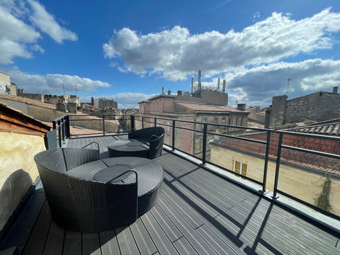 Ce logement unique est proche de tous, ce qui facilite la planification de votre Bordeaux, France Magnifique terrasse vue sur la flèche de St Michel Private room in townhouse vacation rental 679309321384379935