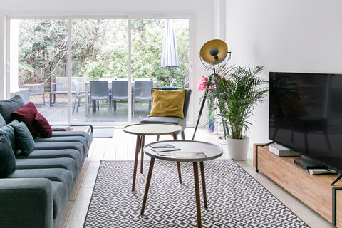 Posez vos valises dans ce spacieux et paisible appartement entièrement équipé et  Magnifique rez-de-jardin contemporain Entire rental unit vacation rental 25377522