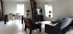 Ce duplex lumineux et design de 70 m2 est idéal pour un couple. <br />La station Bordeaux, France Duplex lumineux de 70 m2 au pied du tram C Entire rental unit vacation rental 23410413