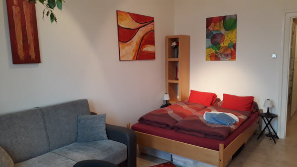 Stylish designed Apartment (30m2) in a very cozy and safe area. World famous Imp Vienna, Austria Cozy and stylish apartment near Schönbrunn Palace Entire rental unit vacation rental 32326375