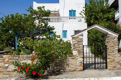 Στην περιοχή ΑΝΕΜΟΜΥΛΟΙ,πέντε λεπτά από τον πεζόδρομο της πρωτεύουσας της Άνδρου  Roula’s studio 1 Entire rental unit vacation rental 26696200