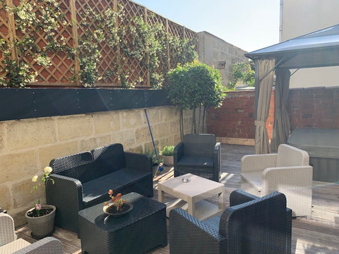 Dans le quartier St seurin Croix blanche appartement de standing dans immeuble e Mérignac, France appartement de standing en RDC avec terrasse Entire condo vacation rental 51281449