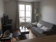 Ce joli 2 pièces tout équipé se situe entre la Gare de l'Est et le canal Saint-M Paris, France Joli 2 pièces à 2 pas du Canal Saint-Martin Entire rental unit vacation rental 24982190