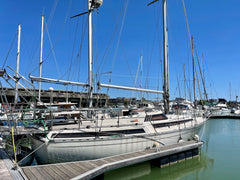 Près de la base sous-marine, non loin des trams et des bus pour rejoindre la vil Bordeaux, France Logement atypique sur l'eau Boat vacation rental 5098388