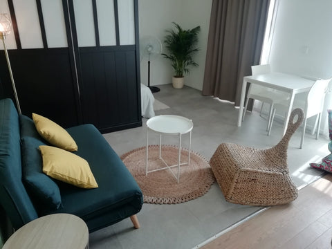 Appartment of 33m2, which you will appreciate for the district and calm. Perfect Saint-Médard-en-Jalles, France Bordeaux downtown, pool access Entire condo vacation rental 37424274